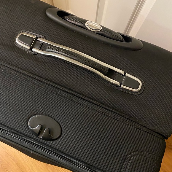 TUMI ALPHA SHORT TRIP DUAL ACCESS SUITCASE - Picture 5 of 15